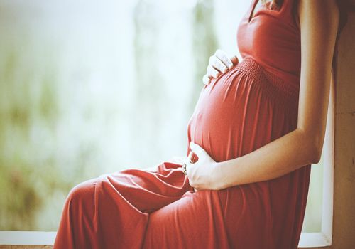 pregancy ज्यादा उम्र में शादी से बढ़ रहा संतान पर खतरा