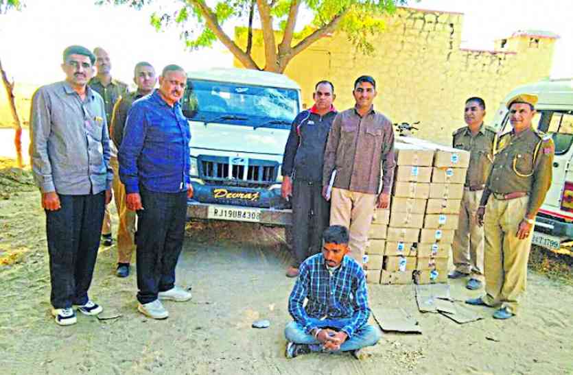 blockade, Bolero, illegal liquor नाकाबंदी देखी तो वापस भगाई बोलेरो, पुलिस ने पीछा कर बरामद की बड़ी मात्रा में ये खतरनाक चीज, जानिए पूरी खबर