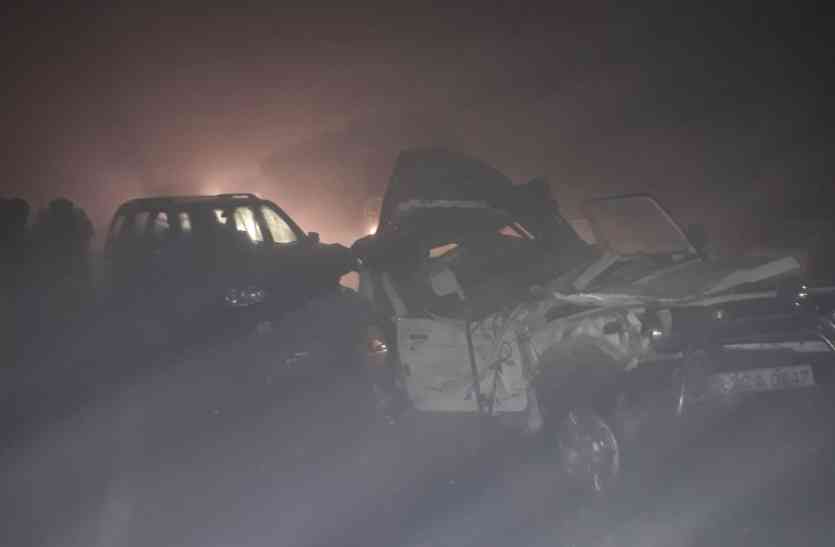 ghaziabad कोहरे के कहर: हाईवे पर कुछ इस तरह आपस में टकराई गाड़ियां, घटना के बाद मची चीख पुकार