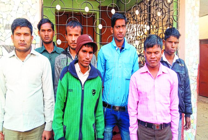 Students focused on preparation of a computative exam कॉम्पीटेटिव एग्जाम की तैयारी पर शहर के दिव्यांगों का फोकस