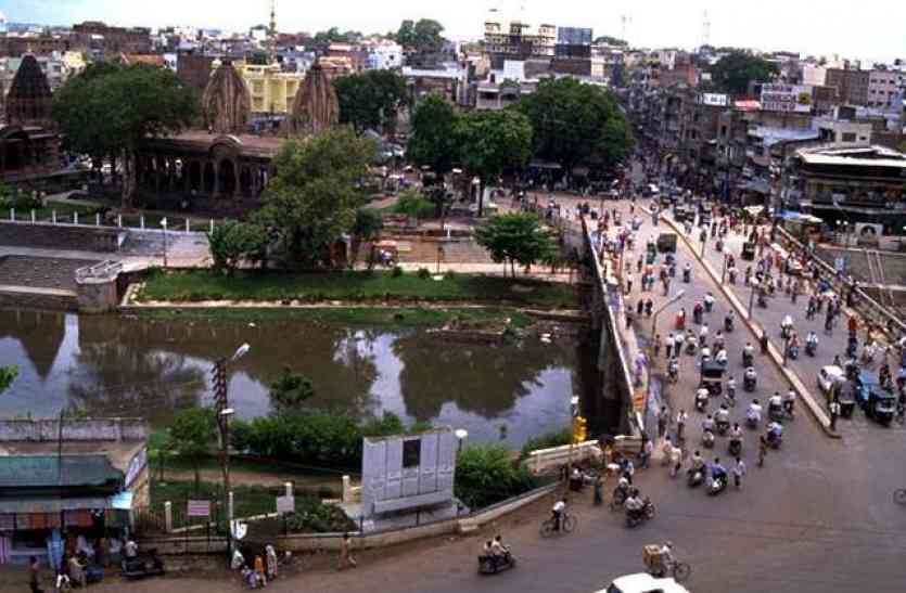 khan river टेम्स की तरह कान्ह को संवारना हो तो बनाएं अलग ‘विभाग’