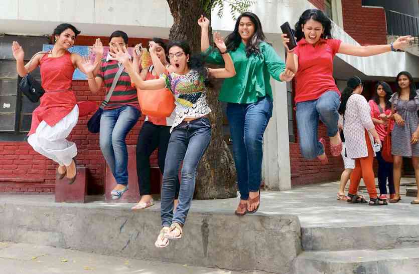 padmakshi prize start for girls बेटियों के लिए अच्छी खबर-सरकार देगी 817 होनहार छात्राओं को पदमाक्षी पुरस्कार