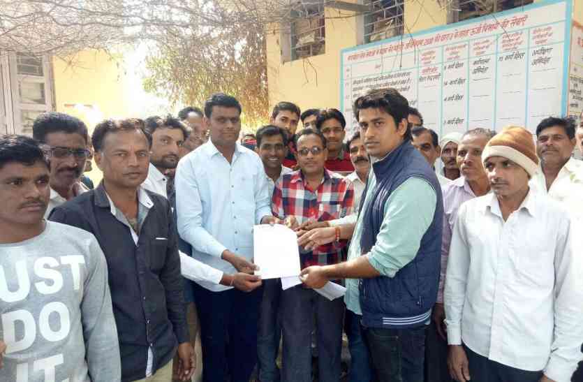 Power company barwani किसानों को ठंड नहीं लगती क्या साहब, दो दिन में समय बदलें