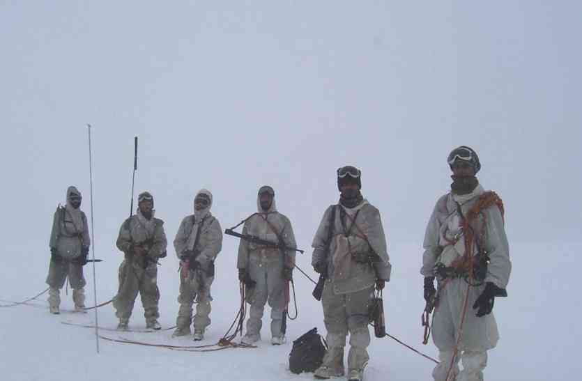 indian army #KarSalaam: सियाचीन की -50 वाली सर्दी में भी सीना ताने रहते हैं जवान, रोंगटे खड़े देगा सच