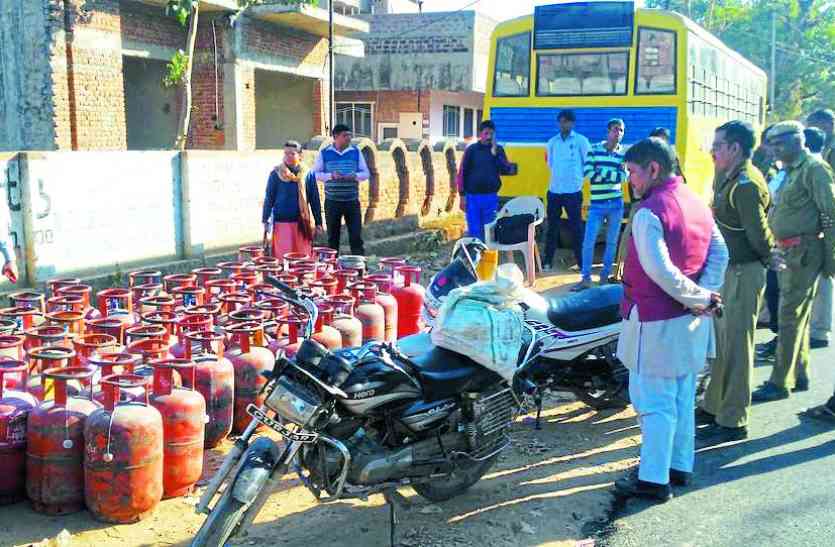 delivery boys stole gas from gas cylinders in alwar आपके गैस सिलेण्डरों से चोरी हो रही है गैस, डिलीवरीमैन इस तरह कर रहे गैस को चोरी