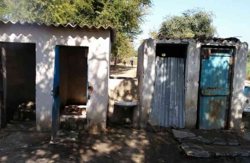 Swacch bharat abhiyan ODF village viral sach in live scan hindi news ODF SCAM:आंकड़ों की बाजीगरी से अधिकारी हो रहे हैं सम्मानित