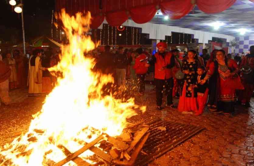 lohri LOHRI 2018 : आज रात बड़ी धूमधाम से मनाया जाएगी लोहड़ी, दुल्ला भट्टी की सुनें कहानी