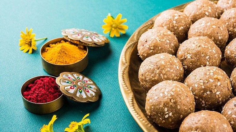 Makar Sankranti 2018 Makar Sankranti Muhurat Punyakaal news मकर संक्रांति आज, मेले में पहुंचेंगे हजारों श्रद्धालु
