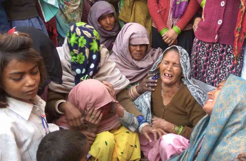 murder in rupbas bharatpur घर में सो रहे वृद्ध की दर्दनाक हत्या, दामाद व नवासे पर शक