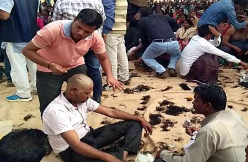 protest अध्यापकों ने कराया मुंडन, बीजेपी प्रवक्ता ने दिया ये विवादित बयान