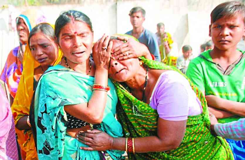 gwalior news VIDEO: जड़ेरुआ रोड पर चला प्रशासन का हथौड़ा, 20 साल से जिन आशियानों में था 100 परिवारों का बसेरा, 5 घंटे में उजाड़ दिया