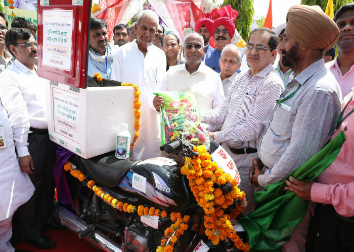 IFFCO service for farmers अब घर बैठे मंगाएं खेती का सामान, इफको ने शुरू की फ्री डोर-स्टेप डिलीवरी सेवा