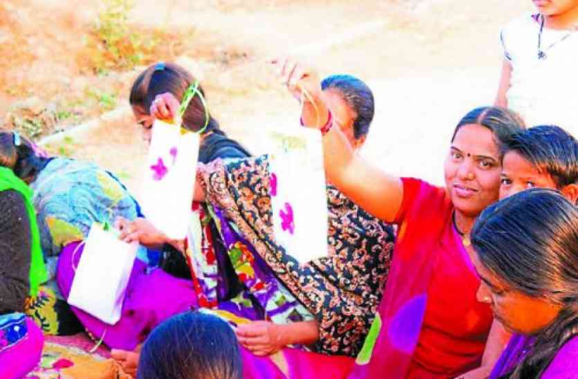 seva samiti सेवा सहयोग समिति कर रही बस्ती वालों को हुनरमंद, अपने पैरों पर खड़ी हो रहीं महिलाएं