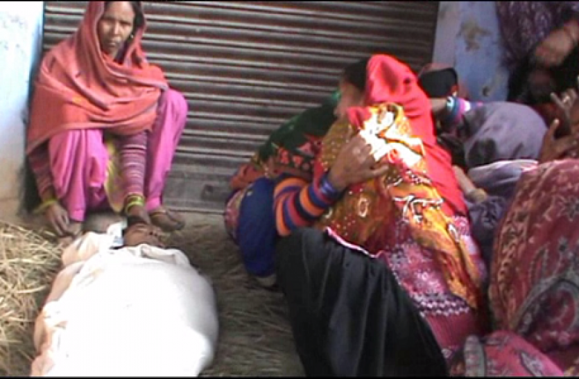 bulandshahar जमीन के लालच में पिता ने ही उजाड़ दिया बेटी का सुहाग, हिला देगी ये वीडियो