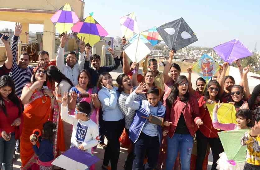 makar sankranti sikar 2018 दुनियाभर में कई तरह से मनाई जाती है Makar Sankranti, भारत में भी इसके कई रूप