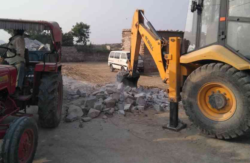 Encroachment एक अध्यक्ष ने किया कब्जा, दूसरे अध्यक्ष को 18.50 लाख में बेचा, परिषद ने हटाया अतिक्रमण