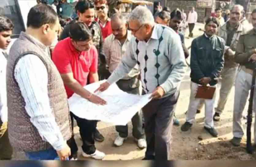 lalitpur जल निगम द्वारा डाली गई पाइप लाइन में हुआ भ्रष्टाचार उजागर