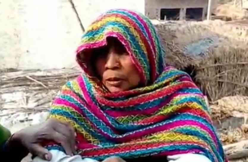 moradabad भाई ने की भाई की हत्या और टूट गई बुजुर्ग मां की बुढ़ापे की लाठियां, देखें वीडियो-