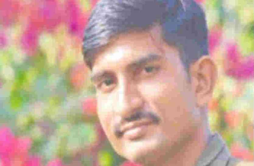 up police constable, police constable sachin kaushik, grp agra, agra tourist police, tahana tajganj, facebook page, twiter account, @upcopsachin इंस्पाइरेशनल स्टोरी: यूपी पुलिस का ये सिपाही पेश कर रहा ऐसी नजीर, जानिए पूरी कहानी