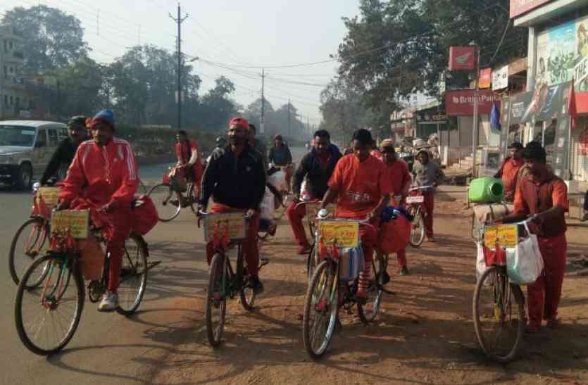 makar sankranti yatra 26 साल से 4 सौ किलोमीटर साइकल चलाकर मकर संक्रांति के दिन पहुंचते हैं मैहर