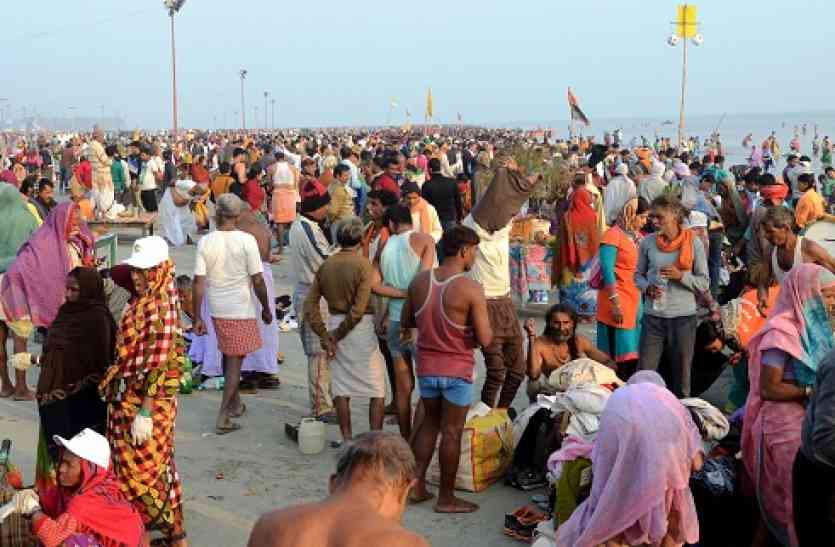 kolkata west bengal गंगासागर में 20 लाख से अधिक ने लगाई डुबकी