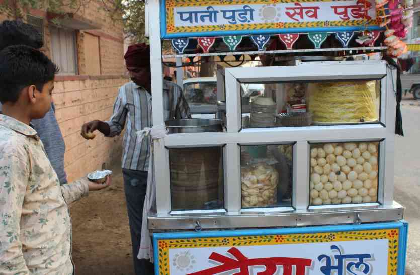 hindi news,News in Hindi,jodhpur news,pani puri, पैठ वाली थड़ी से ही खाएं गोल गप्पे, नहीं तो खुद हो जाएंगे गोल