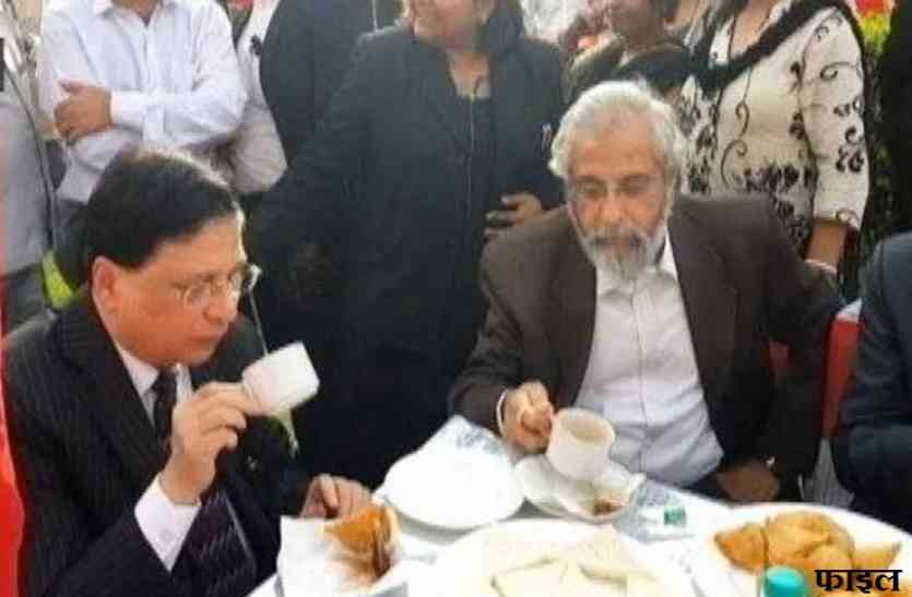 CJI CJI ने जजों के साथ ली चाय की चुस्की, बार काउंसिल ने कहा-जजों का विवाद घर की बात थी