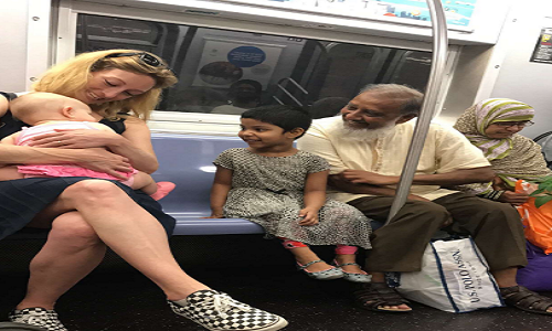 viral,smartphones,American,photo,Gesture,Celebrating, viral,smartphones,American,photo,Gesture,Celebrating,