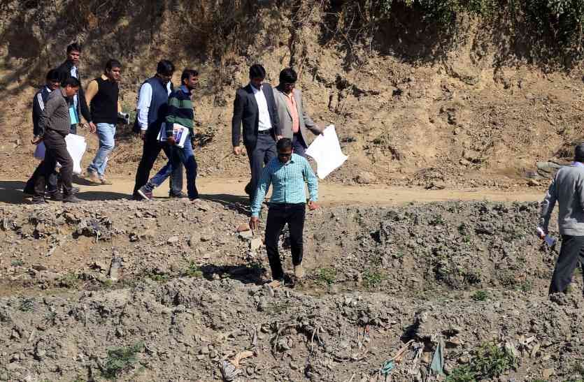 ayad river trunk line udaipur उदयपुर में 2020 तक बनेगी आयड़ में ट्रंक लाइन व सीवरेज, आरयूआईडीपी के पीडी डॉ. प्रीतम ने पैदल नापी आयड़