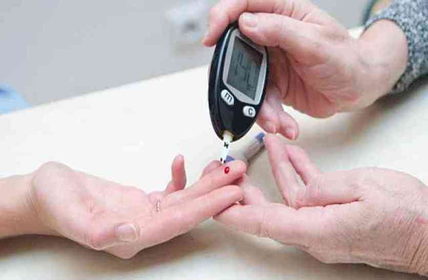 diabetes बीपी, डायबिटीज है तो उपवास में रखें ध्यान