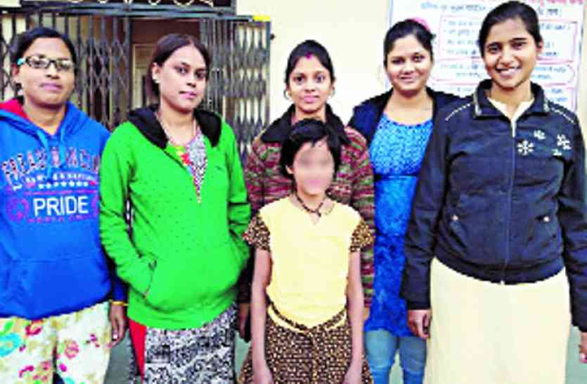 Government of India Adoption Plan Chhattisgarh Human Story: भारत की अनाथ बच्ची को सात समंदर पार मिला आशियाना