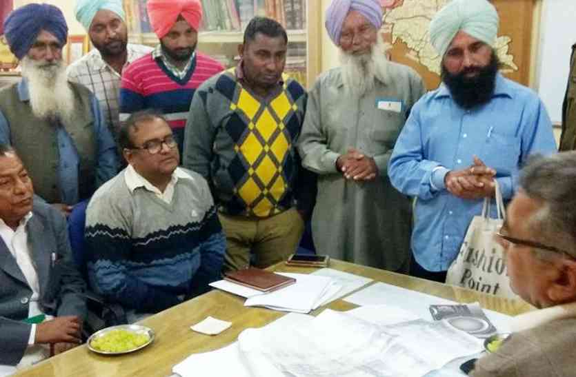 collector कार्य छोड़कर खुद का महत्व कम ना करें पटवारी