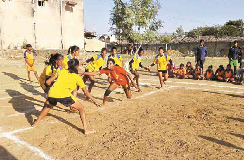 Womens Police Team Wins Final Match of Finals महिला पुलिस टीम ने जीता फाइनल का रोमांचक मैच