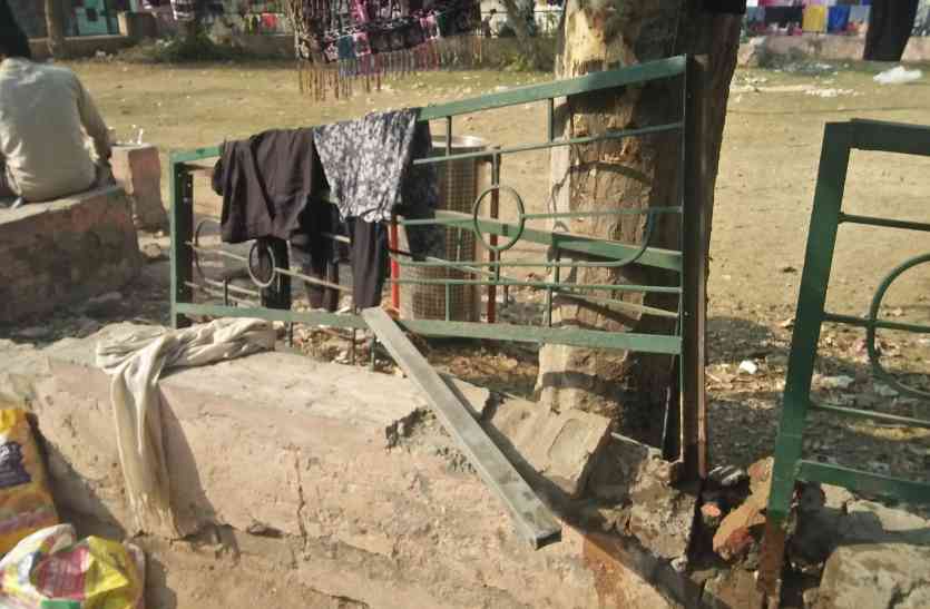 park शहर के पार्कों की हालत हो चुकी है खस्ता, खेलने के लिए भी नहीं है कोई सुविधा