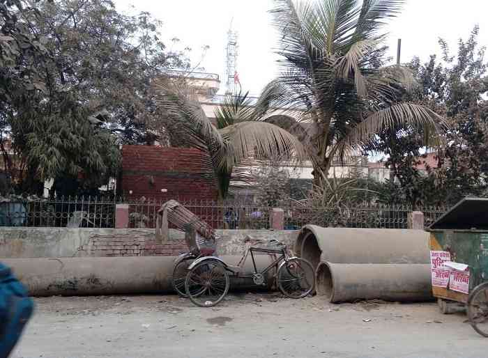 नगर निगम पार्क में मंदिर निर्माण