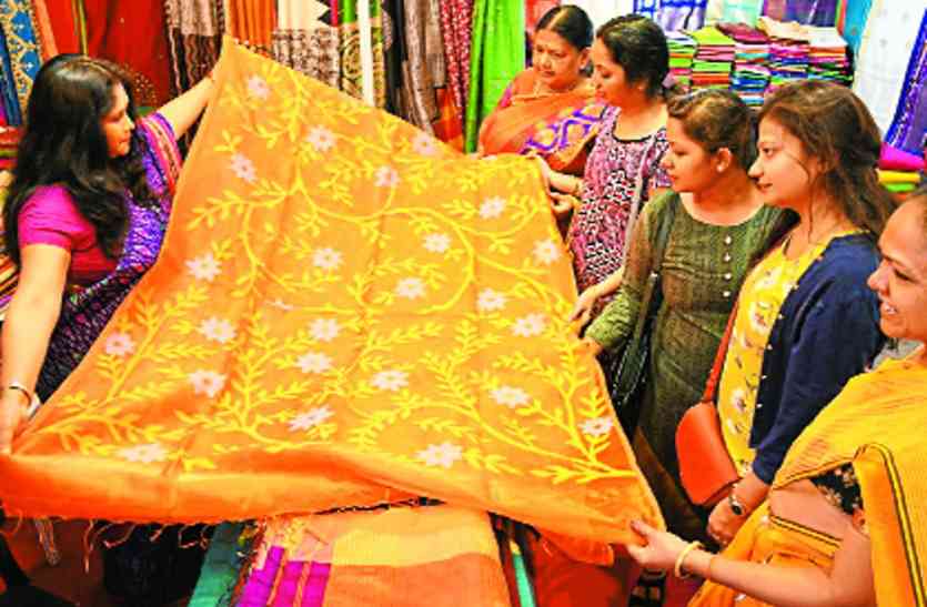 Silk Exhibition Silk India Launches शिल्प प्रदर्शनी सिल्क इंडिया की शुरुआत
