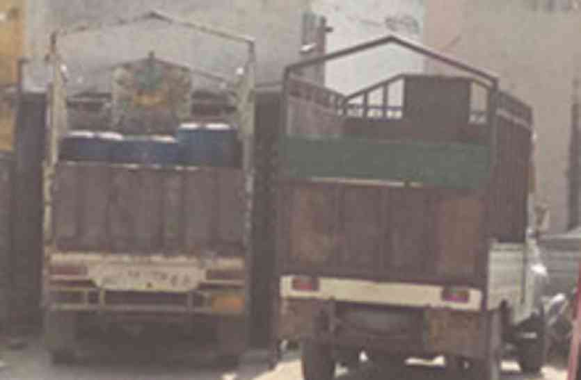 meerut इस महिला नेता के पति की गाड़ी में जाकर चोरी करते थे बदमाश, लगा रहा था भाजपा का झंडा