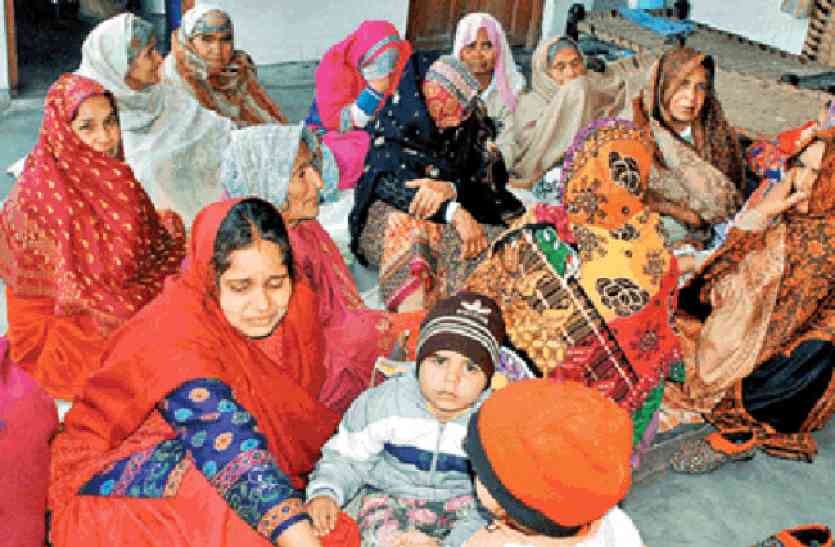 meerut 5 साल के वीर ने जब दी दादी और पिता की चिता को मुखाग्नि तो भर आईं सबकी आंखें