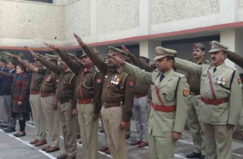 Republic day गणतंत्र दिवस दिवस पर एसएसपी को मिला गोल्ड मेडल, इनको भी मिला सम्मान