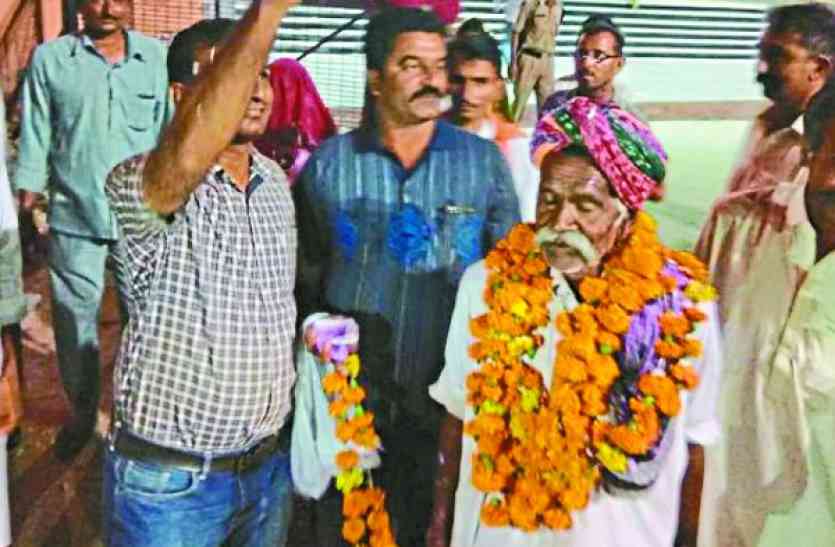 India is Republicen, leaving Pakistan गणतंत्र है हिन्दुस्तान, इसलिए छोड़ रहे पाकिस्तान,जानिए पूरी खबर