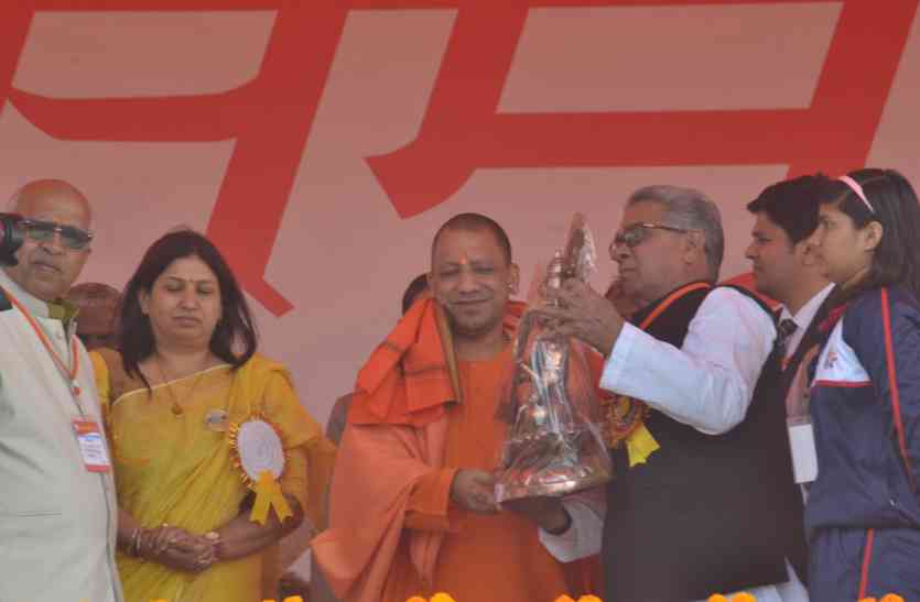 CM Yogi Adityanath सीएम योगी ने कहा सपा सरकार में यूपी में आने से डरते थे लोग, अब प्रदेश में सुरक्षा का माहौल