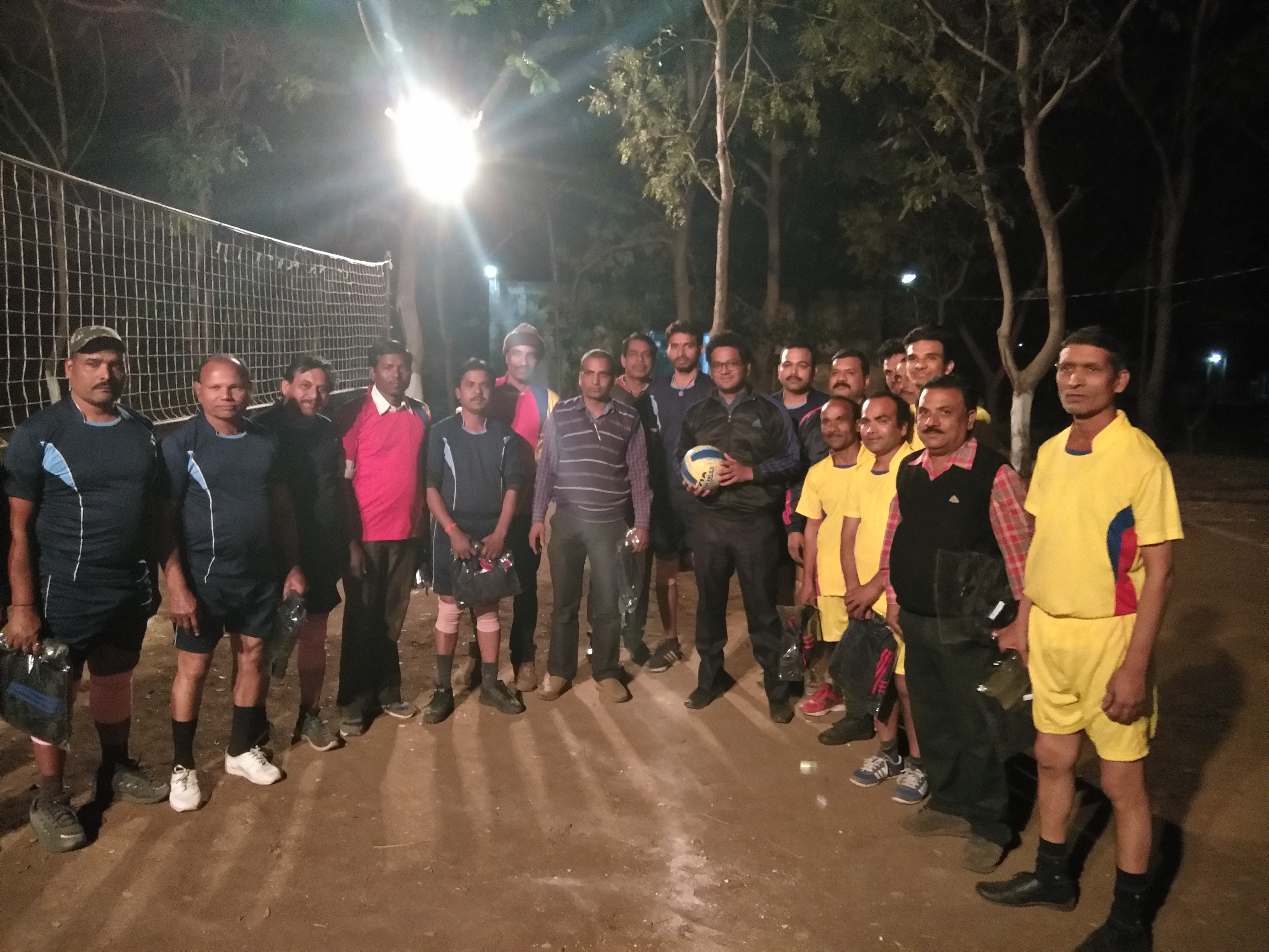 जिला पंचायत में मनाया गया आनंद उत्सव जिला पंचायत के अधिकारी-कर्मचारियों ने दिखाया खेल...