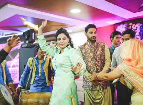 this player sold in 55 crore due to this woman
