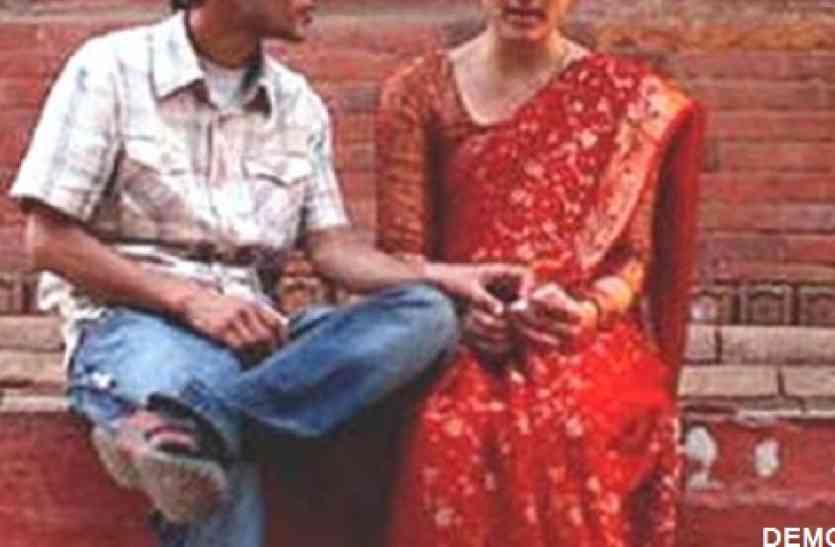 Son in law want hug bhabhi one time पुलिस के सामने ही देवर करने लगा जिद, कहा बस एक बार भाभी गले लगा ले फिर कमाने चला जाऊंगा