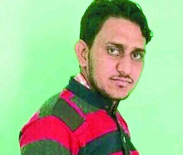 man died due to current while charging mobile in alwar