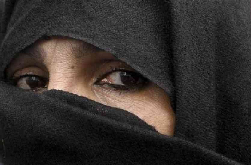 ‘हलाला', triple talaq वह शौहर वापस चाहती है, लेकिन ससुर करना चाहता है ‘हलाला'