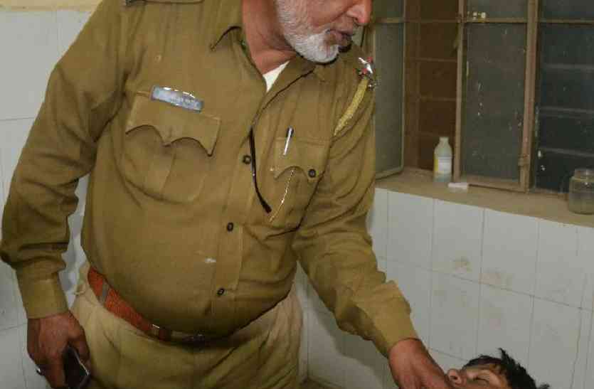 aisa kya hua phande par jhool gaya maan ka laal ऐसा क्या हुआ फंदे पर झूल गया मां का लाल...