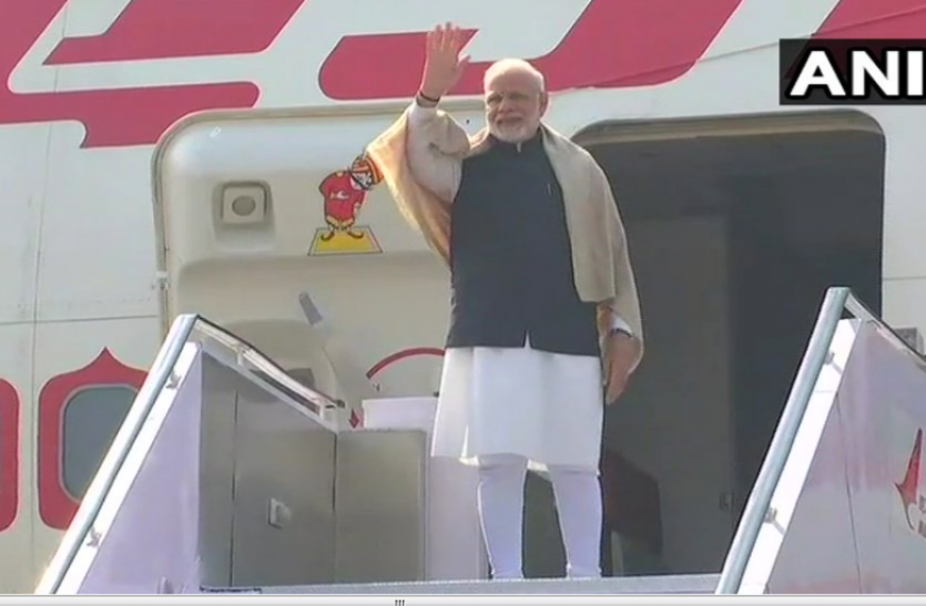 pm modi West Asia : पीएम मोदी फिलीस्तीन के लिए के रवाना, यूएई और ओमान भी जाएंगे