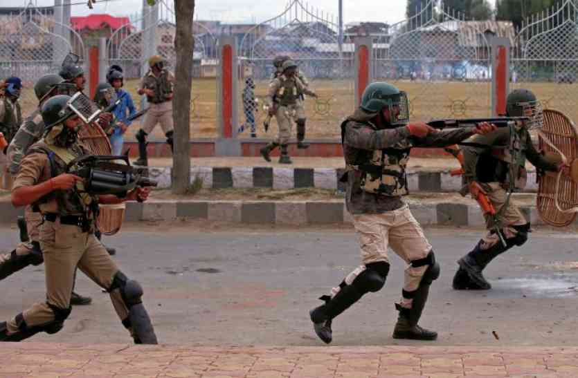 Jammu and Kashmir Police नागरिकों की मौत मामले में मेजर के खिलाफ एफआईआर रद्द करने की याचिका पर सुनवाई सोमवार को