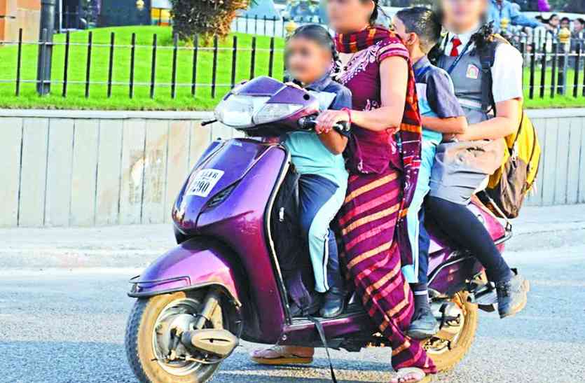 patrika surat स्कूलों में लाइसेंस पर ही जोर, हेलमेट पर कोई सख्ती नहीं